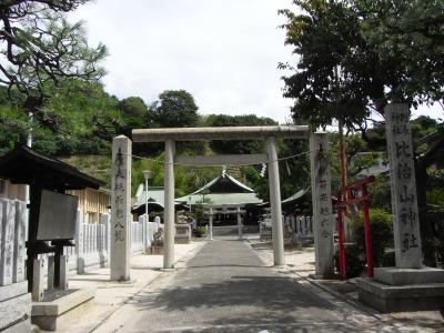 比治山神社 鳥居と社殿