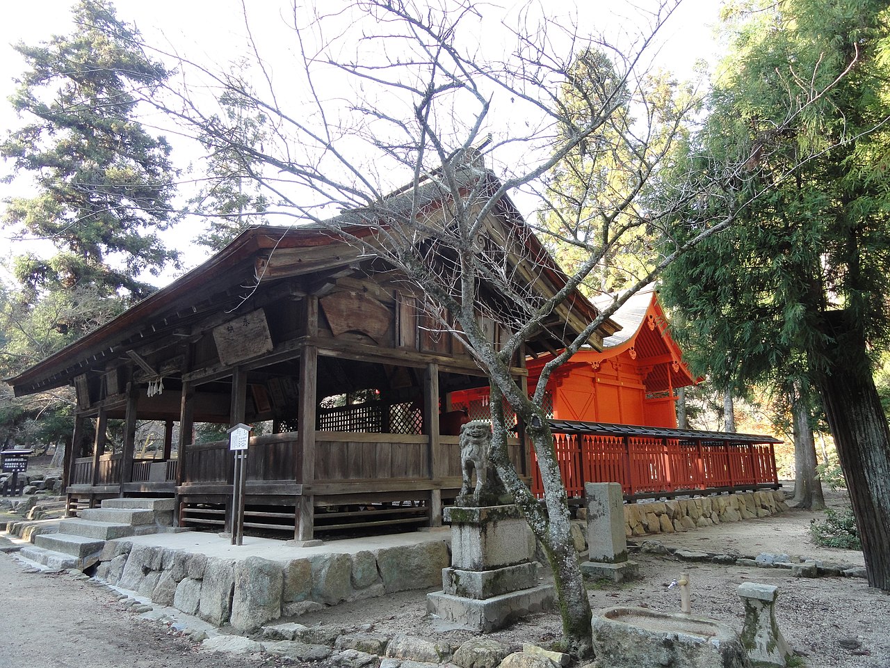 大元神社 拝殿と本殿