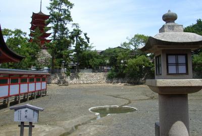 厳島神社 東廻廊にある一つ目の鏡池