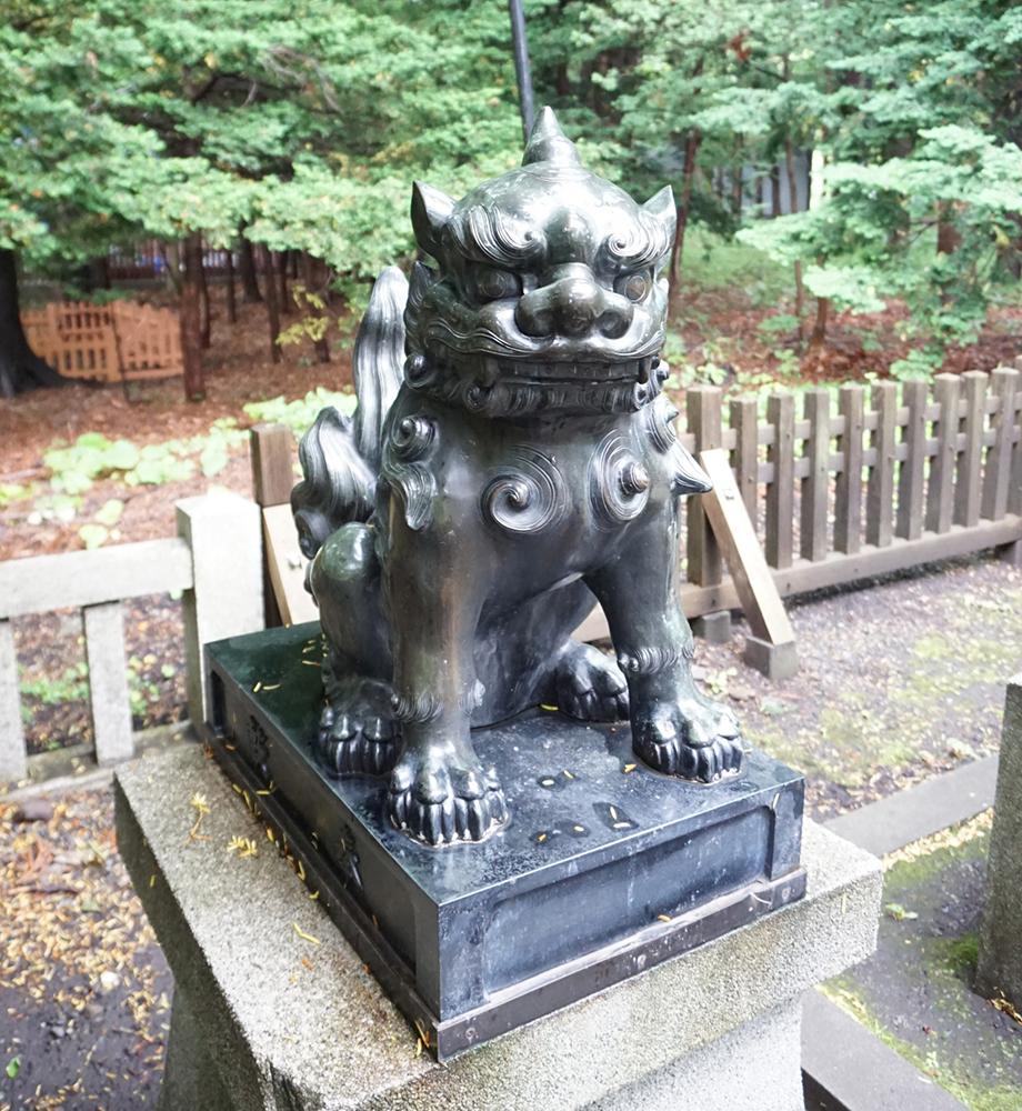 穂多木神社狛犬アップ