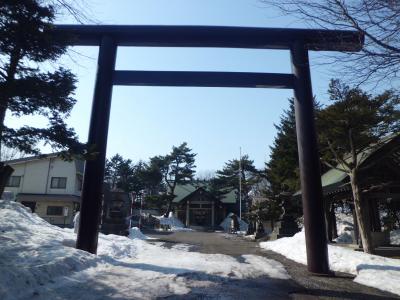 江別神社 鳥居と拝殿