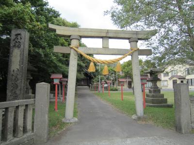石狩八幡神社 鳥居と拝殿