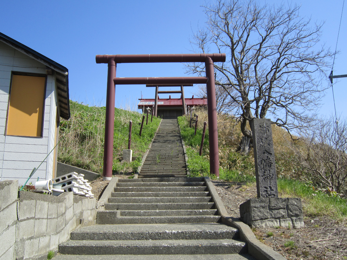 鳥居と拝殿