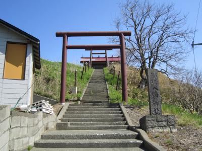 厚田八幡神社 鳥居と拝殿
