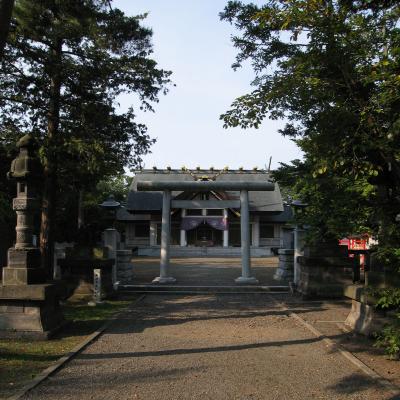 岩見沢神社 鳥居と拝殿