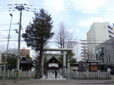 北海道神宮頓宮 鳥居と拝殿