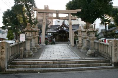 八宮神社 鳥居と社殿