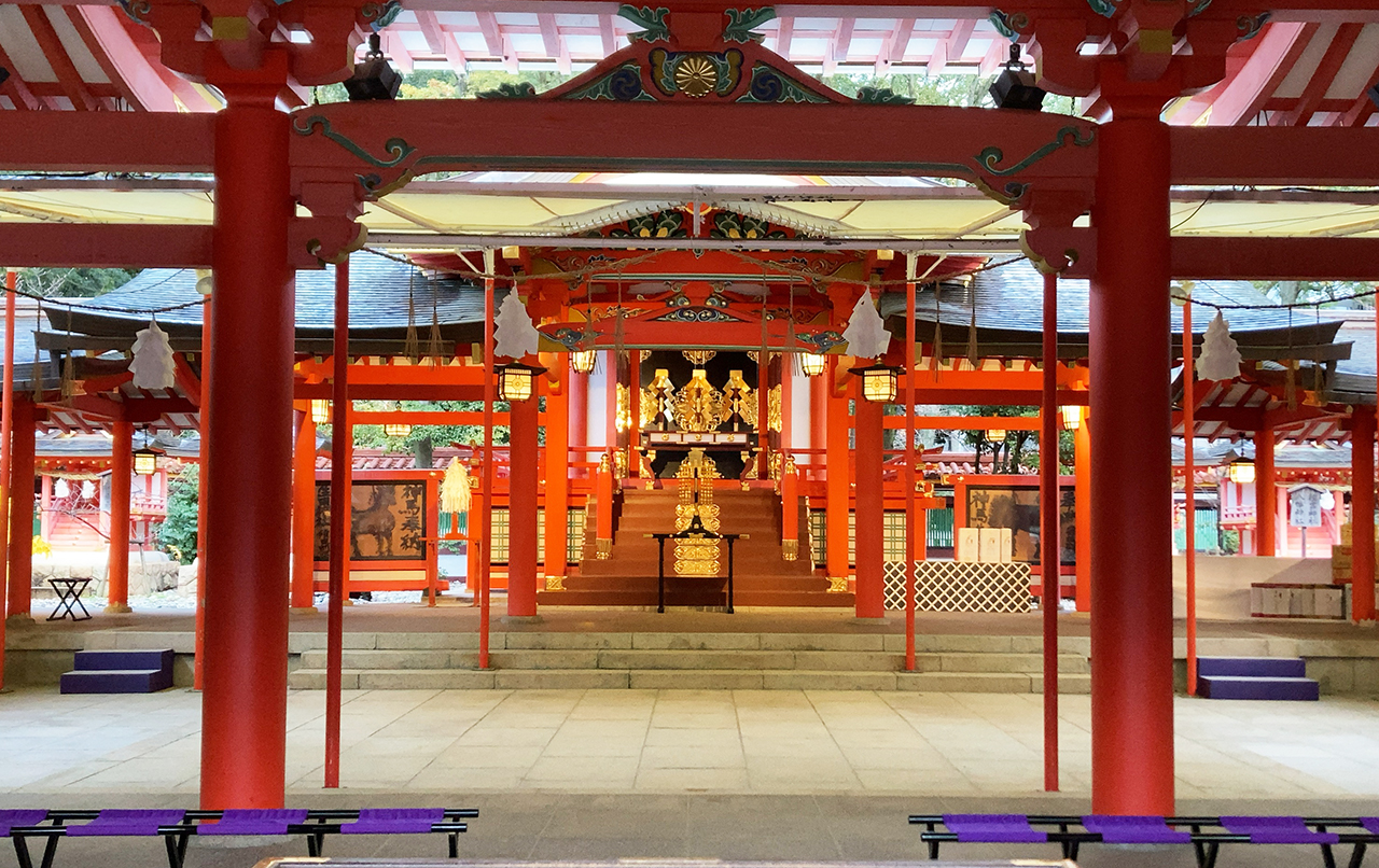 生田神社 拝殿から見える本殿