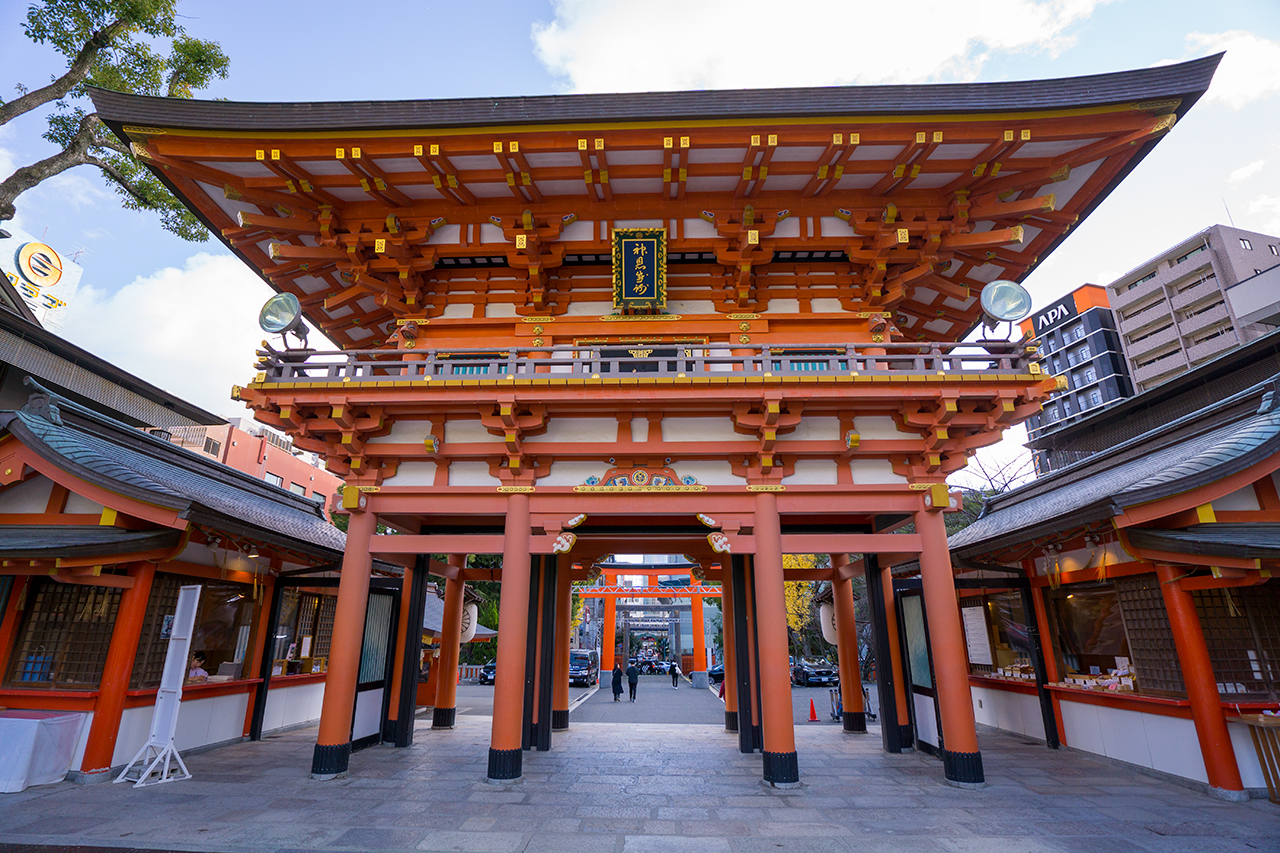 生田神社 楼門 裏側