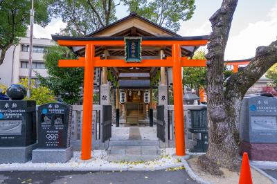 生田神社 生田神社 大海神社 鳥居と社殿