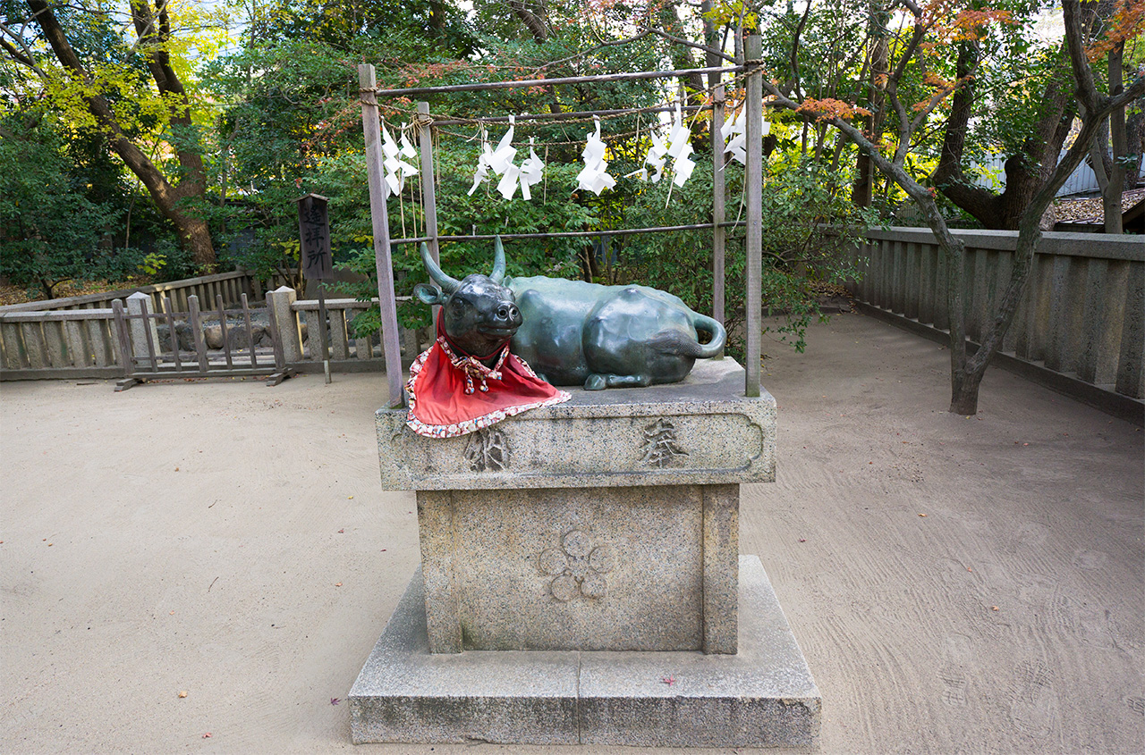 天満宮の銅牛