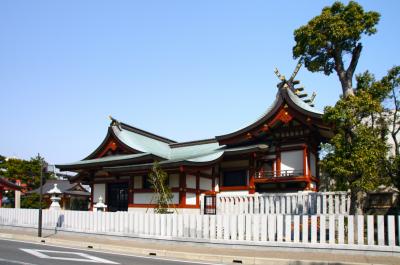 厳島神社 拝殿と本殿