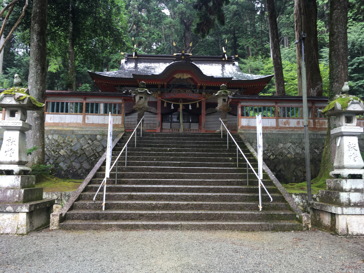 拝殿