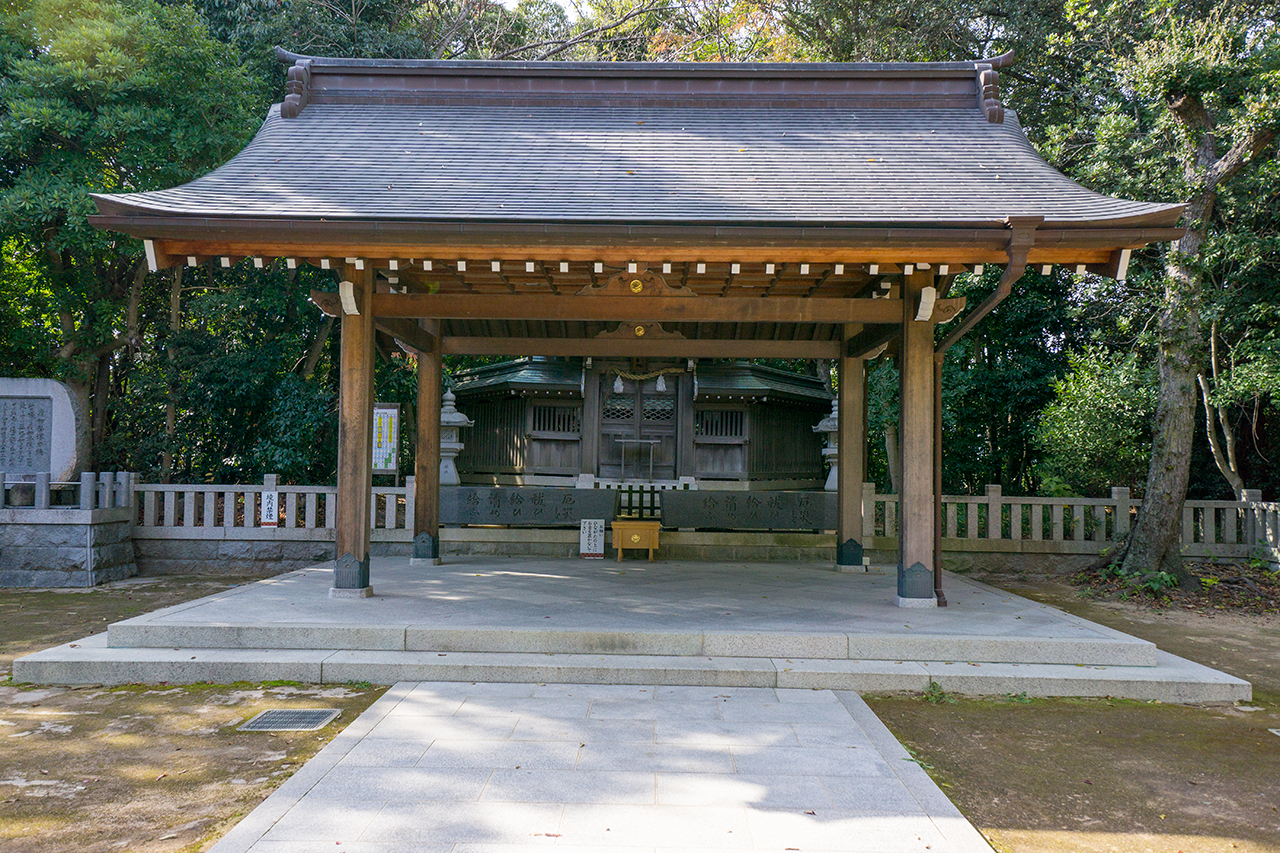 疫神祭塚 正面