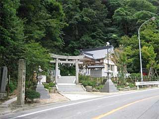 絹巻神社 神社入口