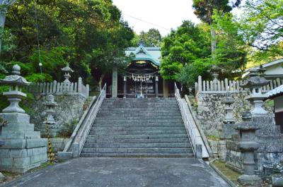 中臣印達神社 参道と拝殿