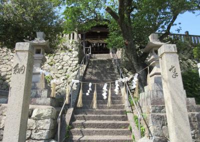 荒川神社 鳥居と階段