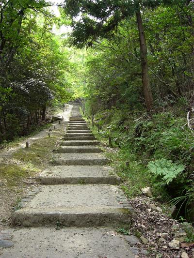 野見宿禰神社 境内参道