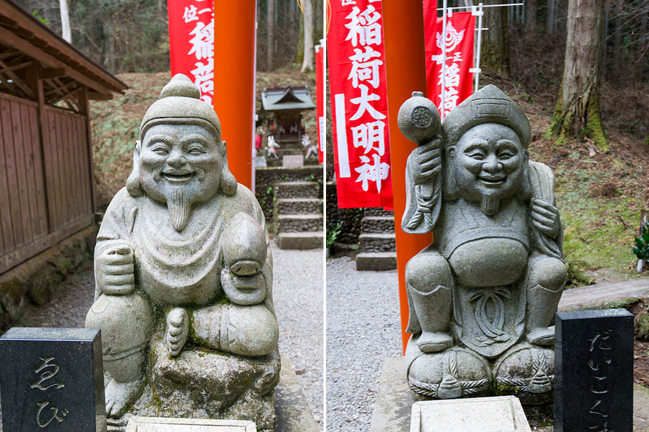 稲荷神社 鳥居前のえびす様と大黒さま