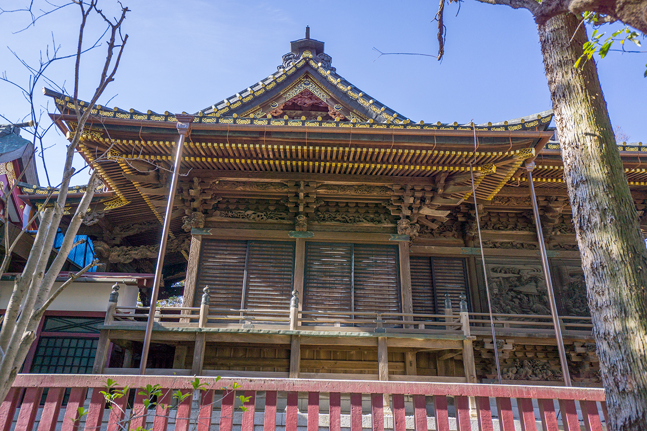 本殿横の彫刻