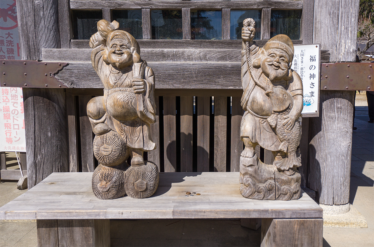 大洗磯前神社 大黒さまと恵比寿さま像