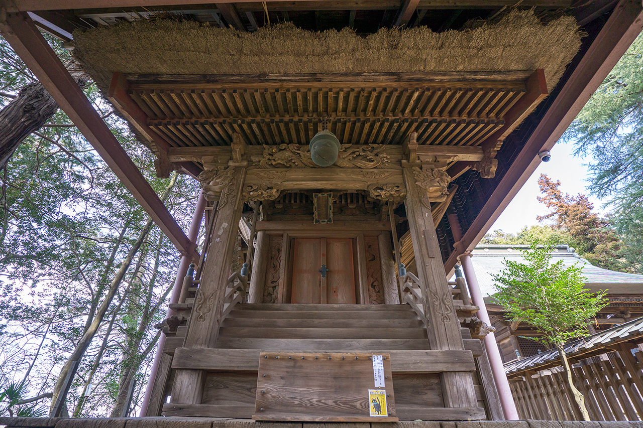 若宮八幡宮 社殿内部
