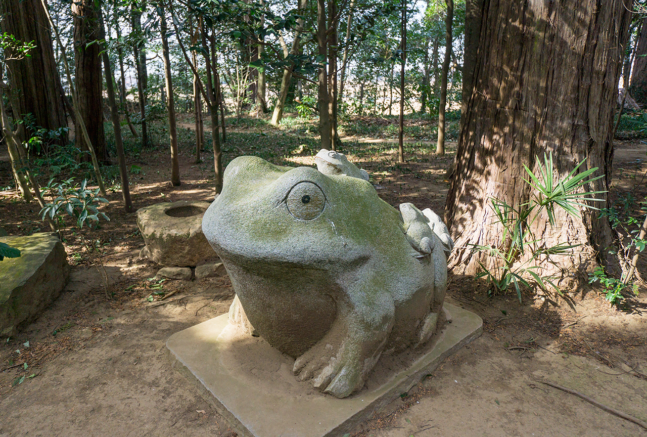 カエルの親子像