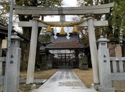 郡家神社 鳥居と社殿