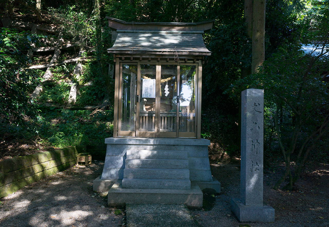 丈六神社 社殿