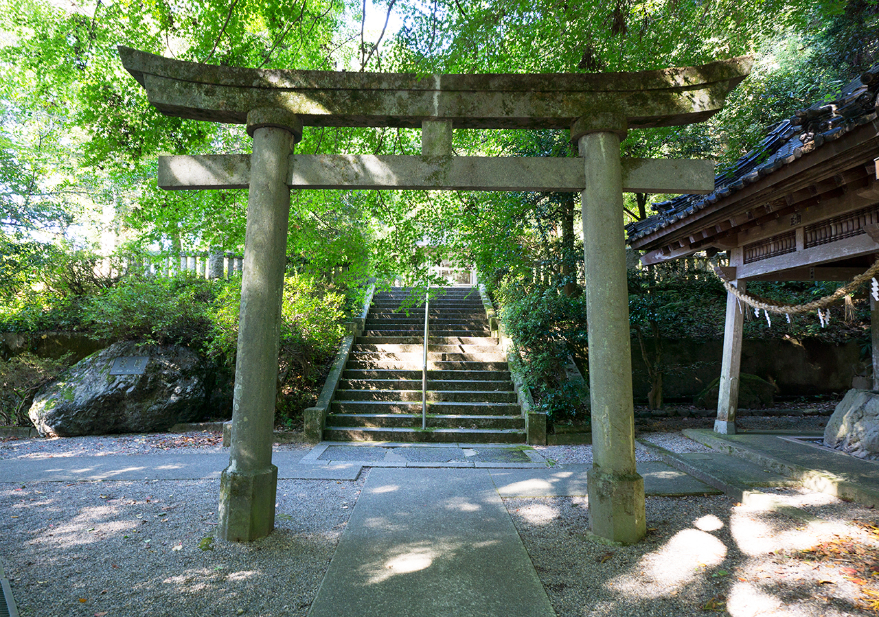 招魂社 鳥居