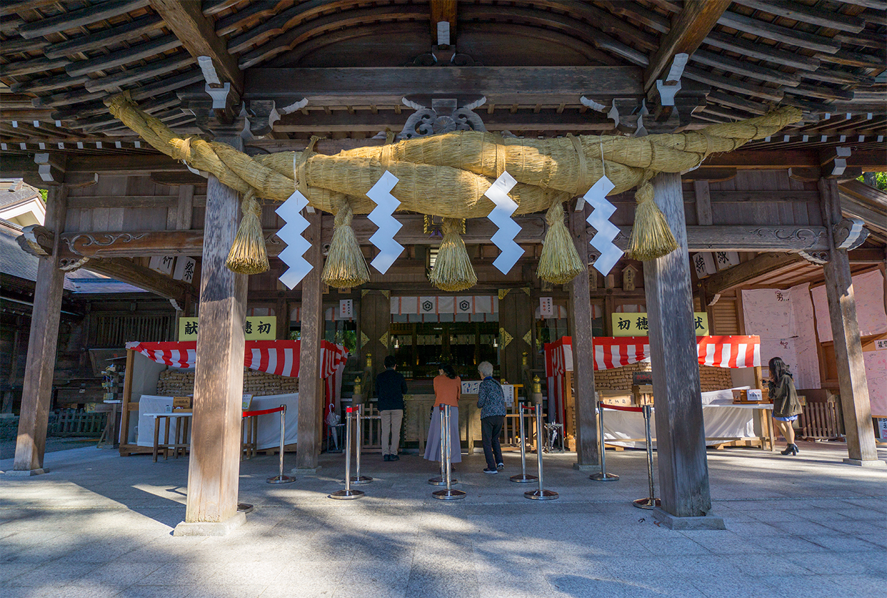 白山比咩神社 外拝殿 正面