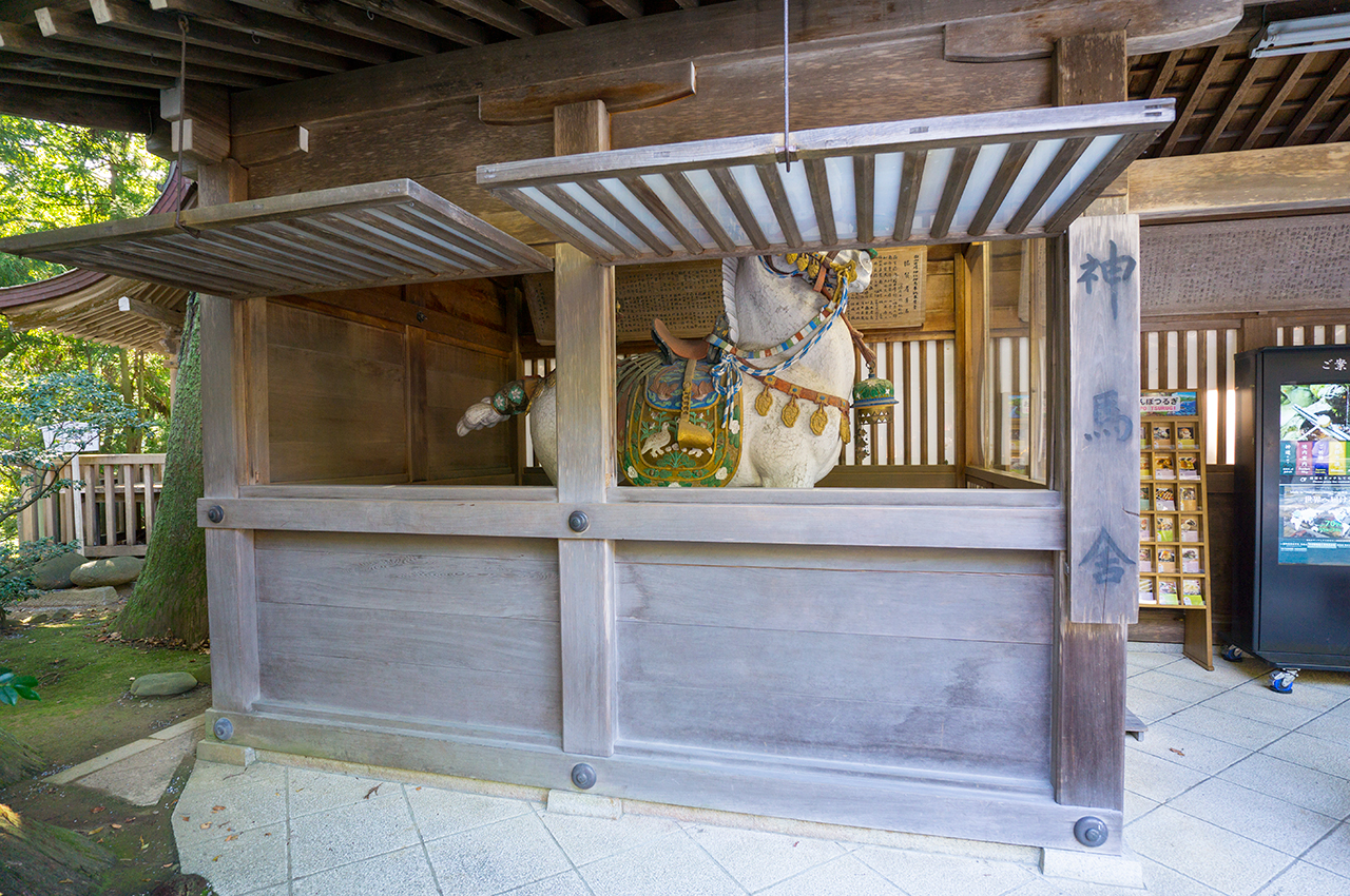白山比咩神社 神馬舎
