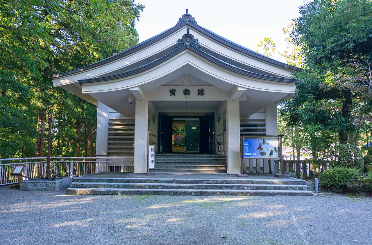 白山比咩神社 宝物館