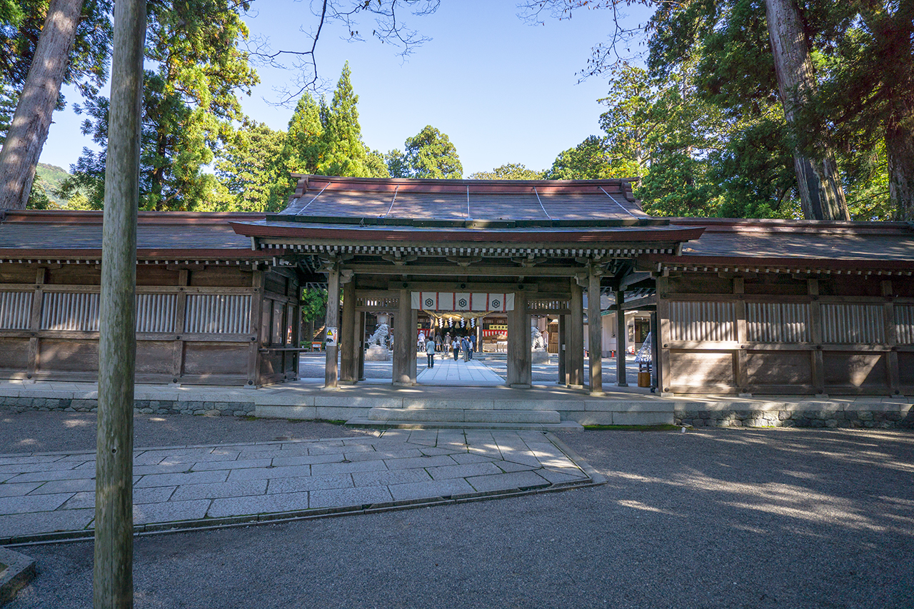 白山比咩神社 神門