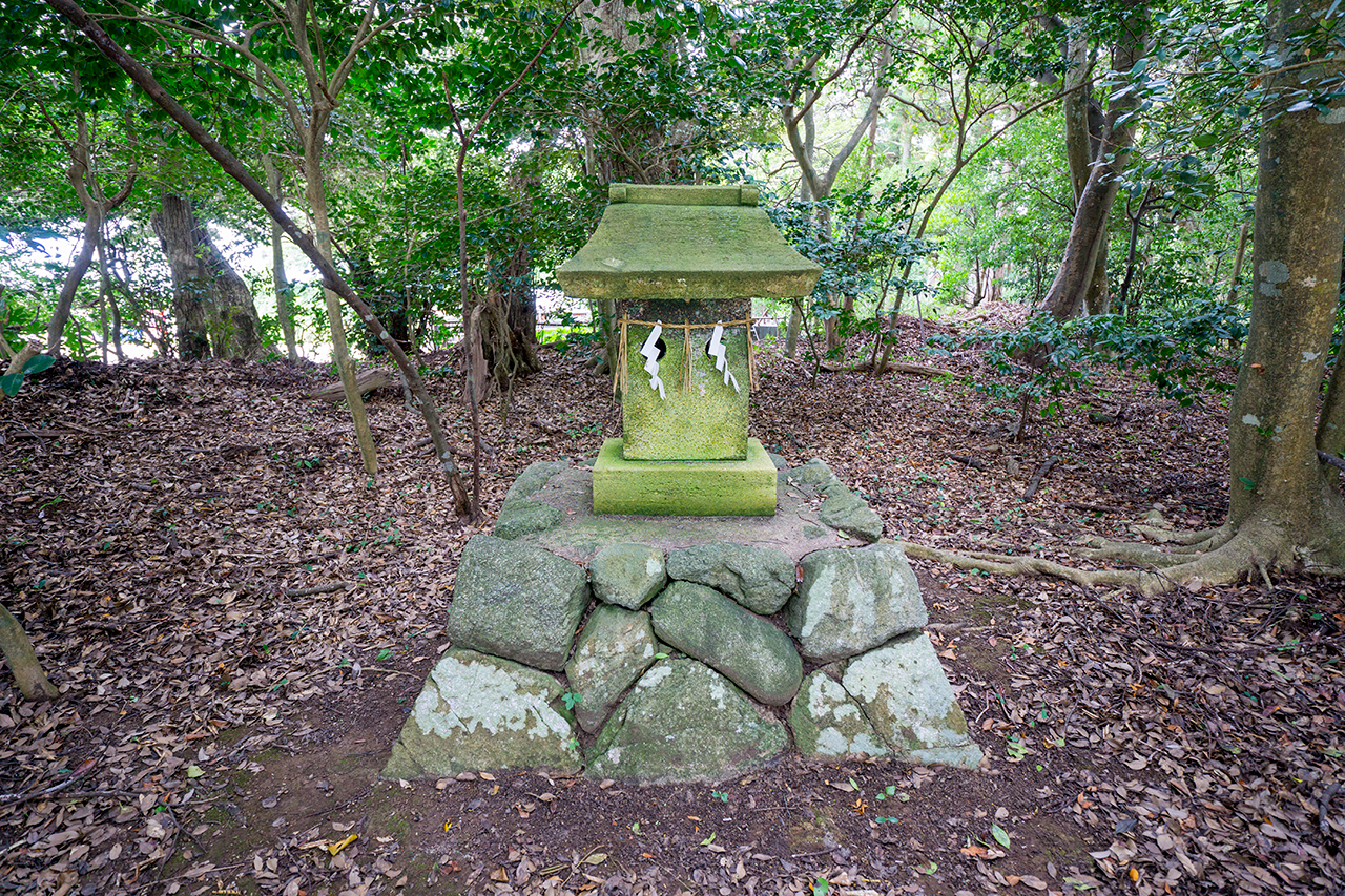 気多大社 奥津島神社 石祠