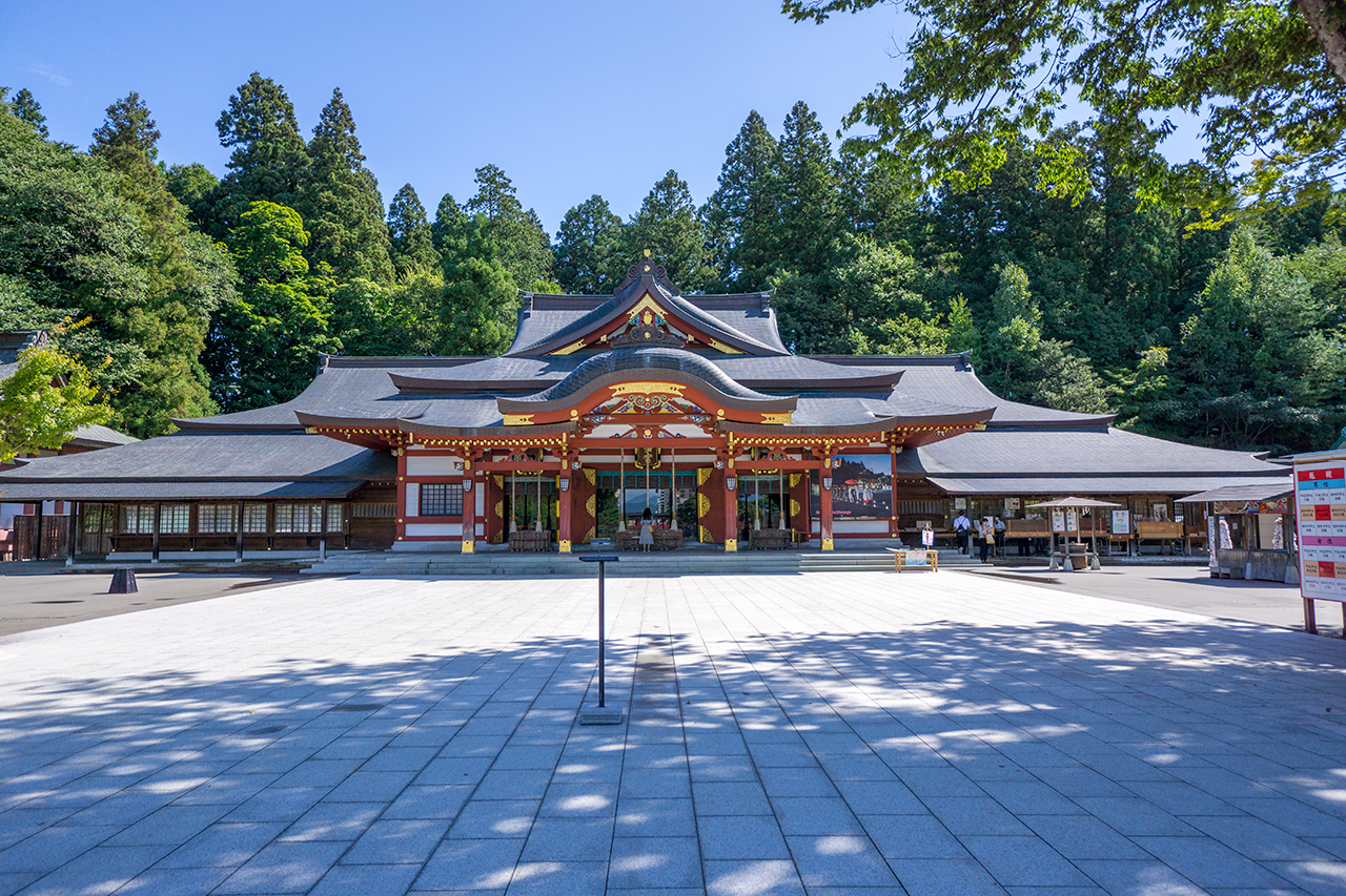 参道上の御社殿