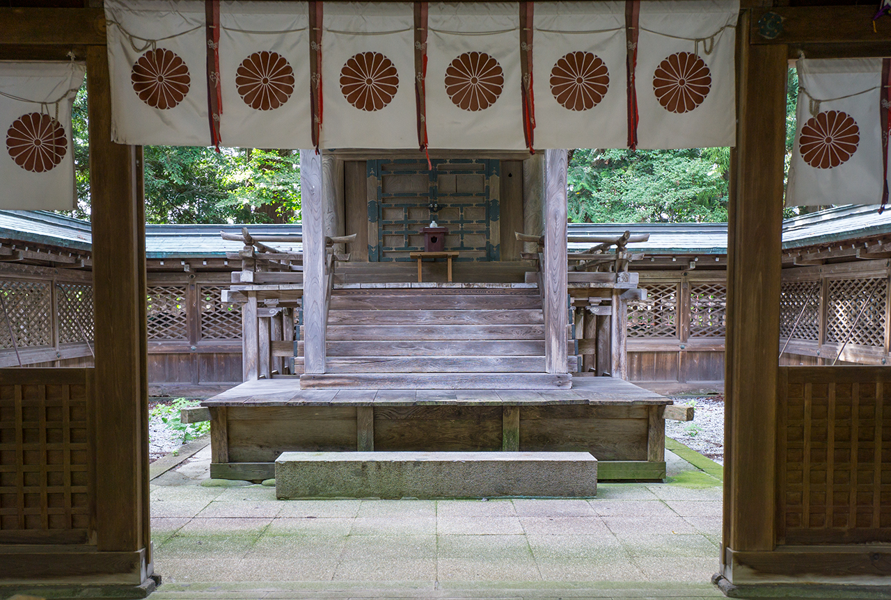 鹽竈神社 拝殿からみえる本殿