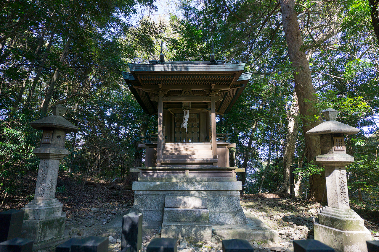 真須賀神社 社殿