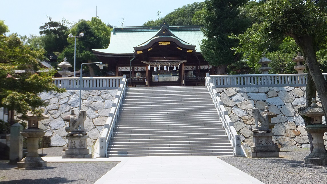 石段と鳥居