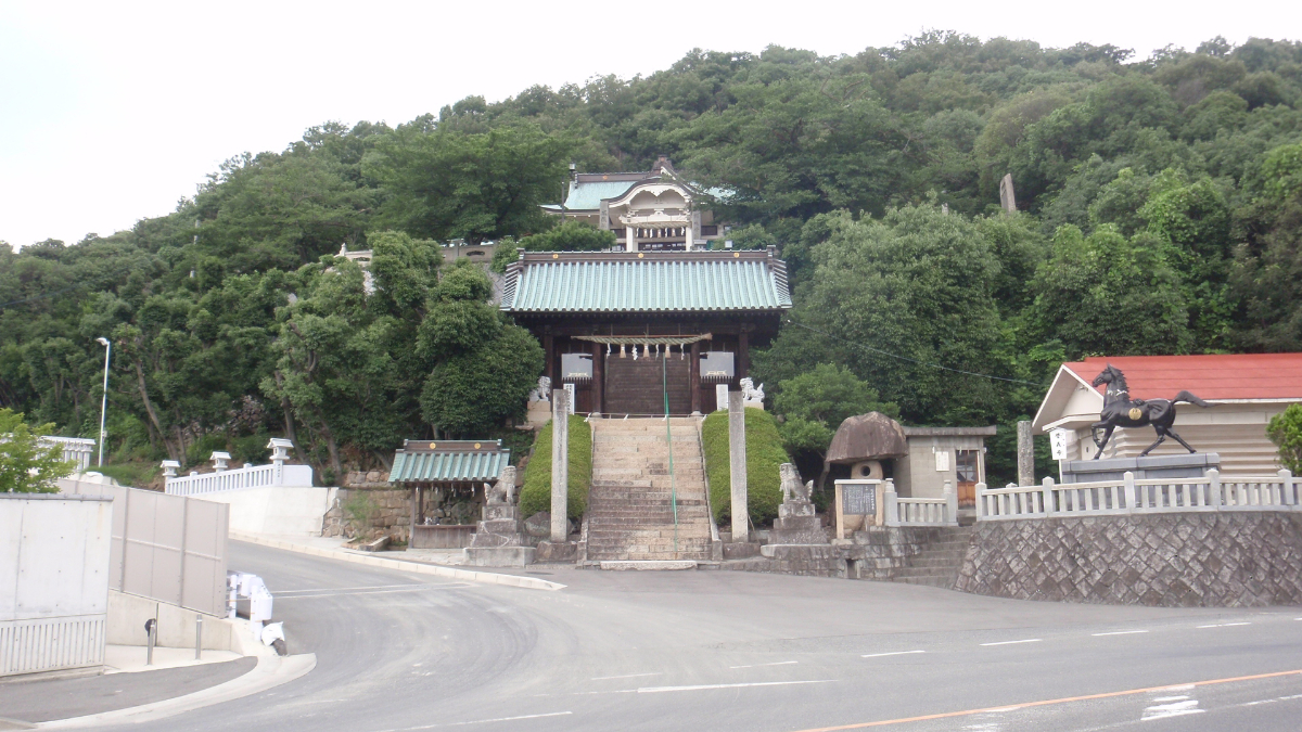 神社外観全体