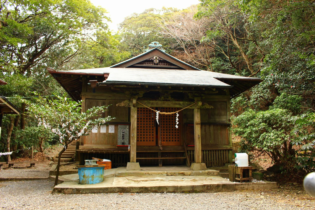 拝殿