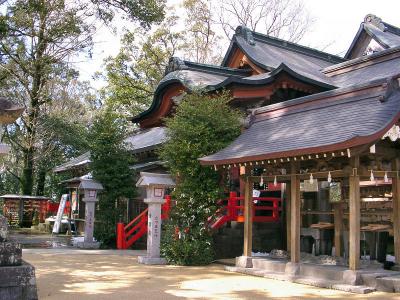 新田神社 勅使殿
