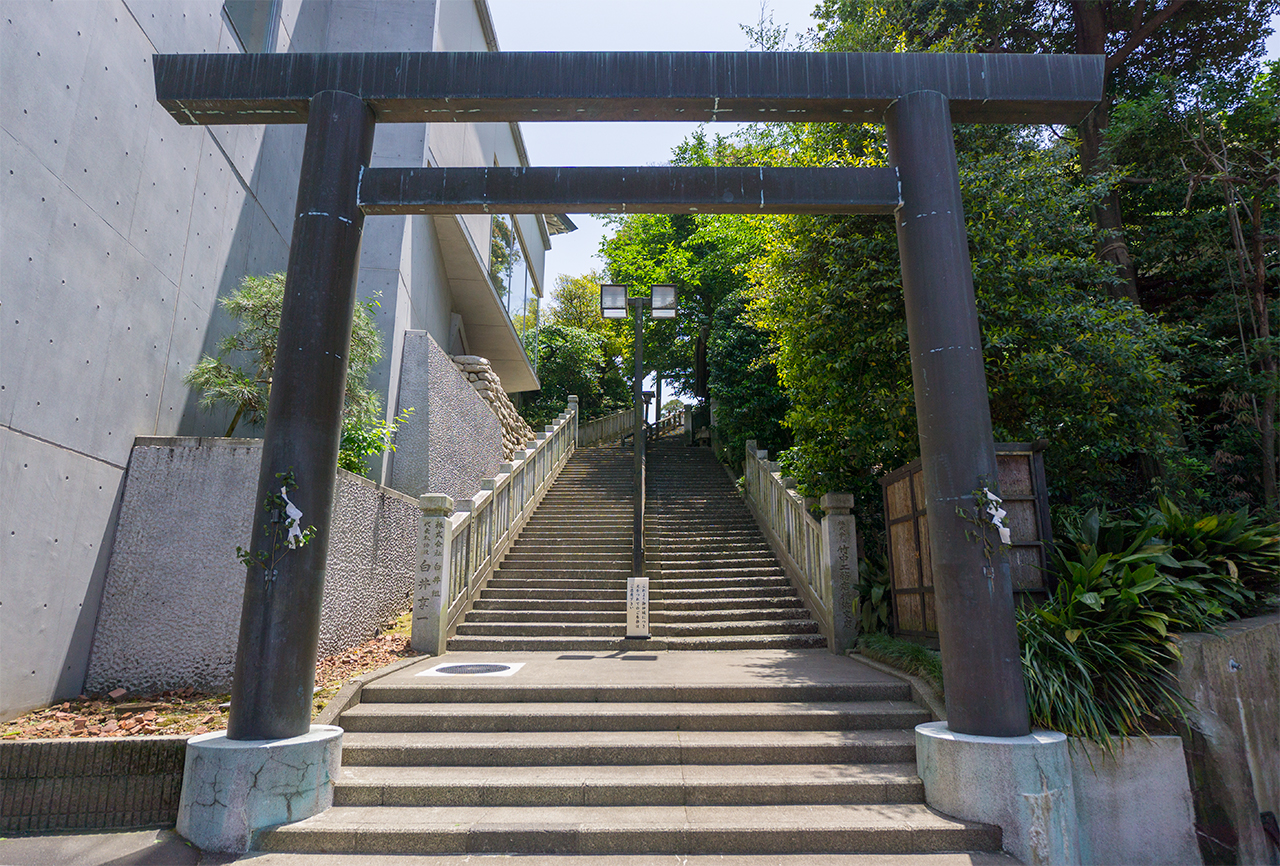 裏参道の二の鳥居