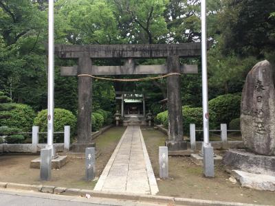 春日神社 鳥居と拝殿