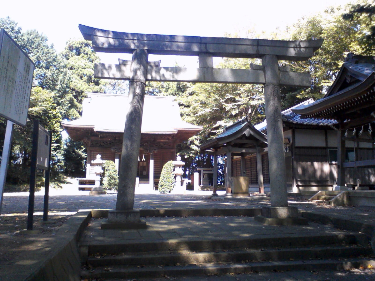 鳥居と拝殿