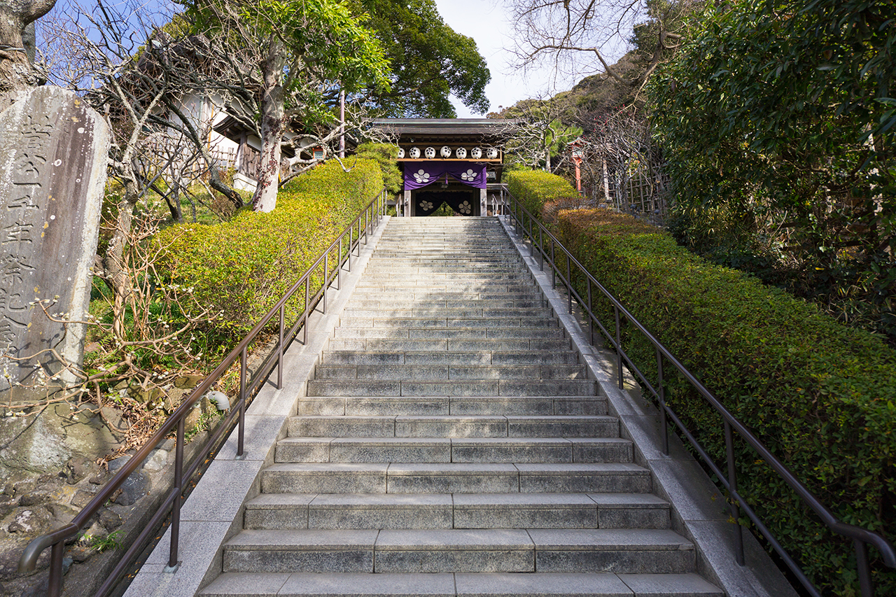 神門への石段