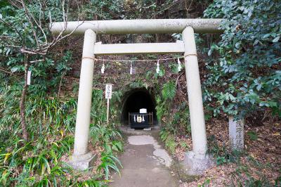 荏柄天神社 熊野大権現神社の鳥居とやぐら