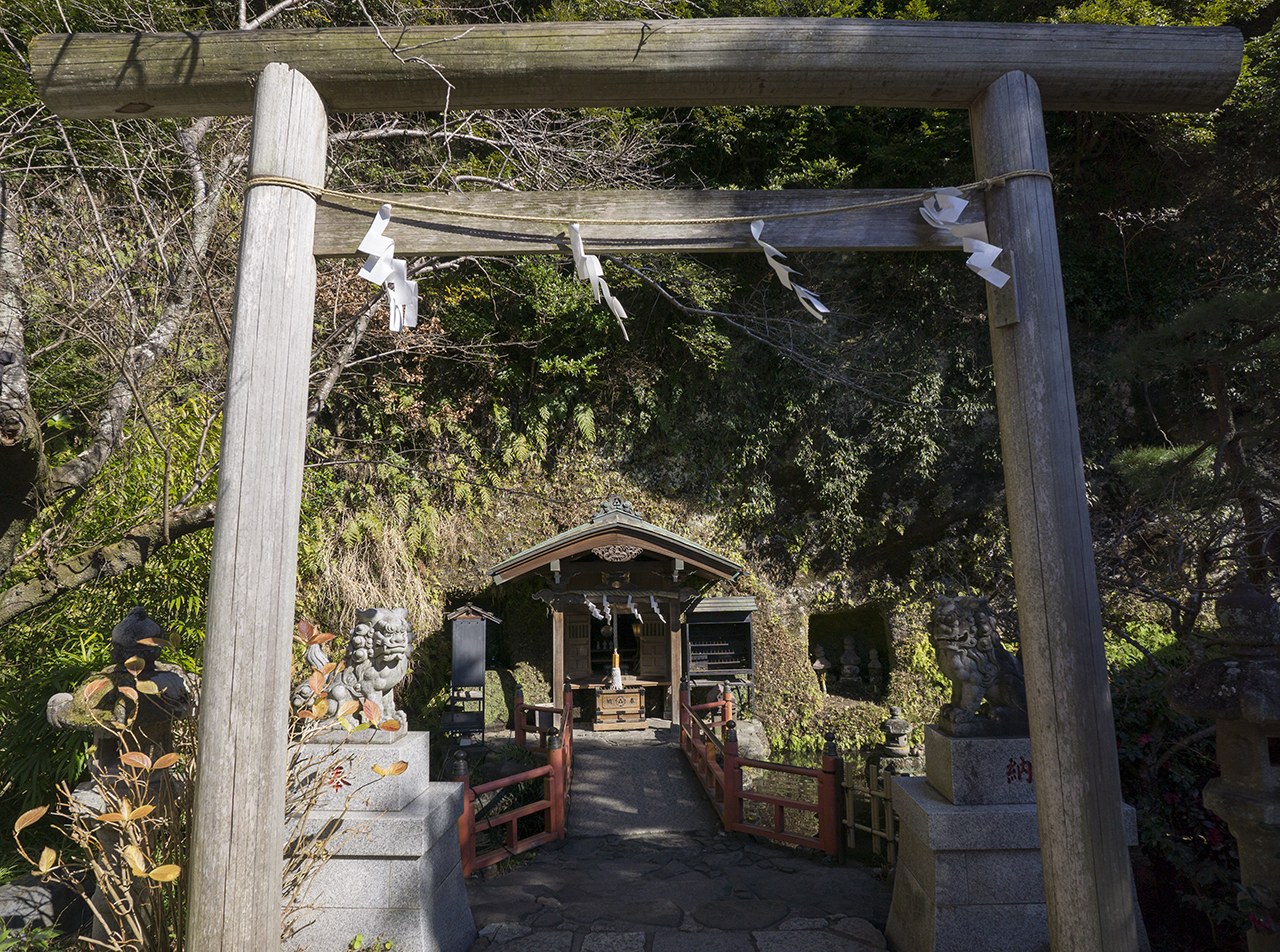 下之水神宮 鳥居と社殿