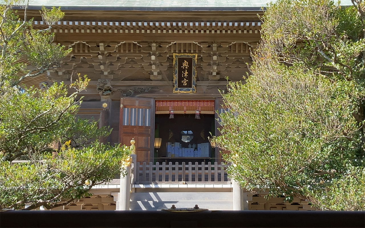 奥津宮 本殿アップ