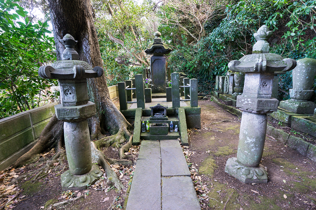 杉山検校の墓